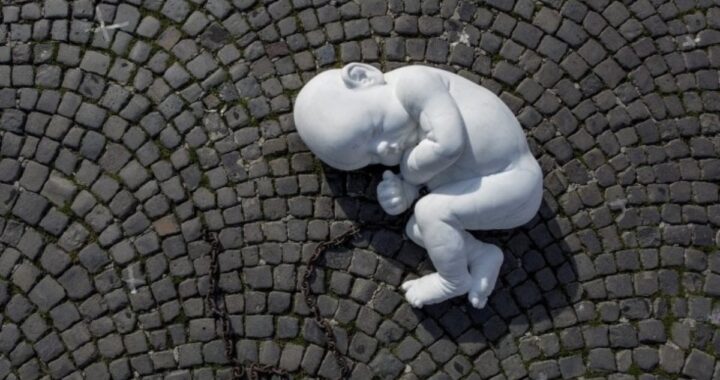 Jago e la scultura del neonato