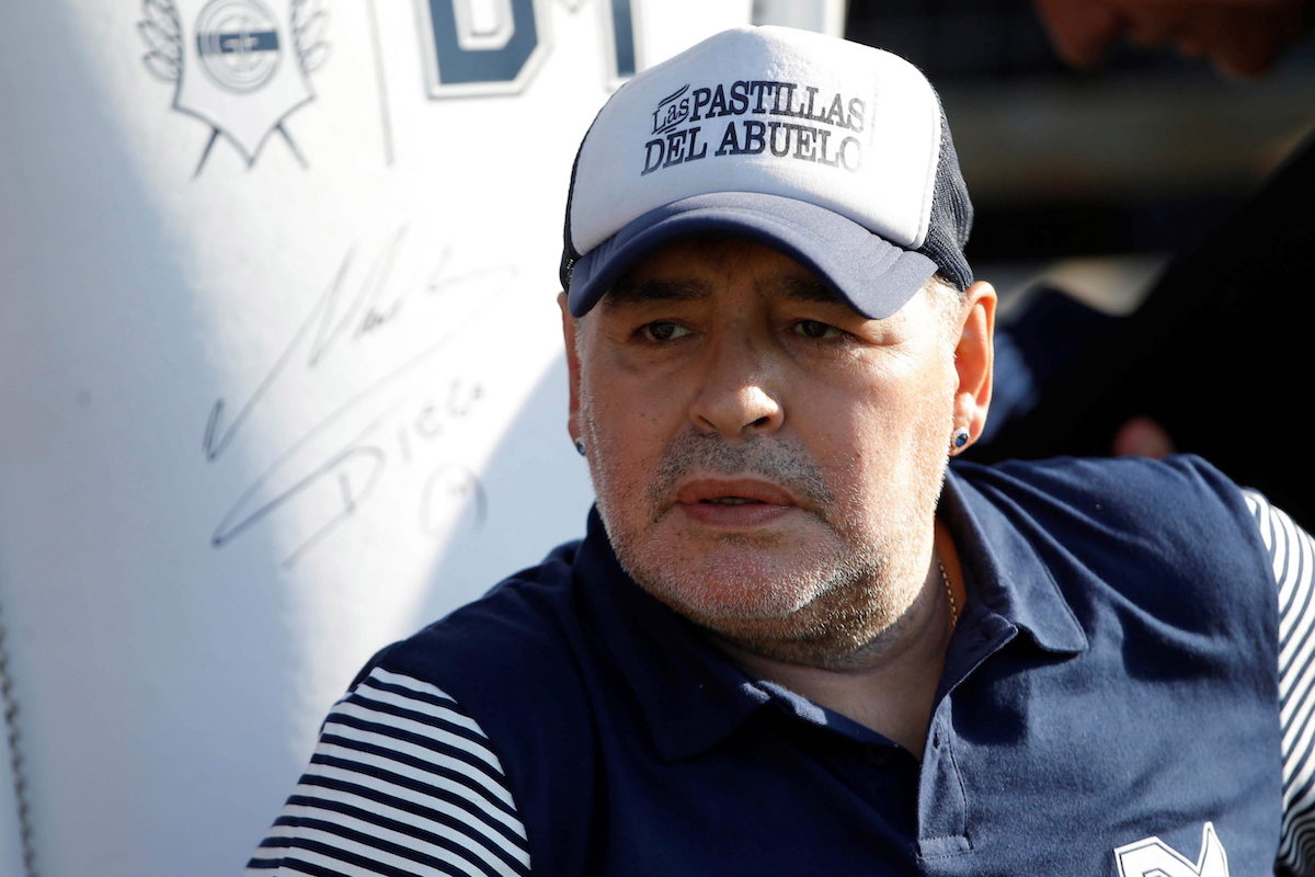 Diego Maradona porta il cappellino