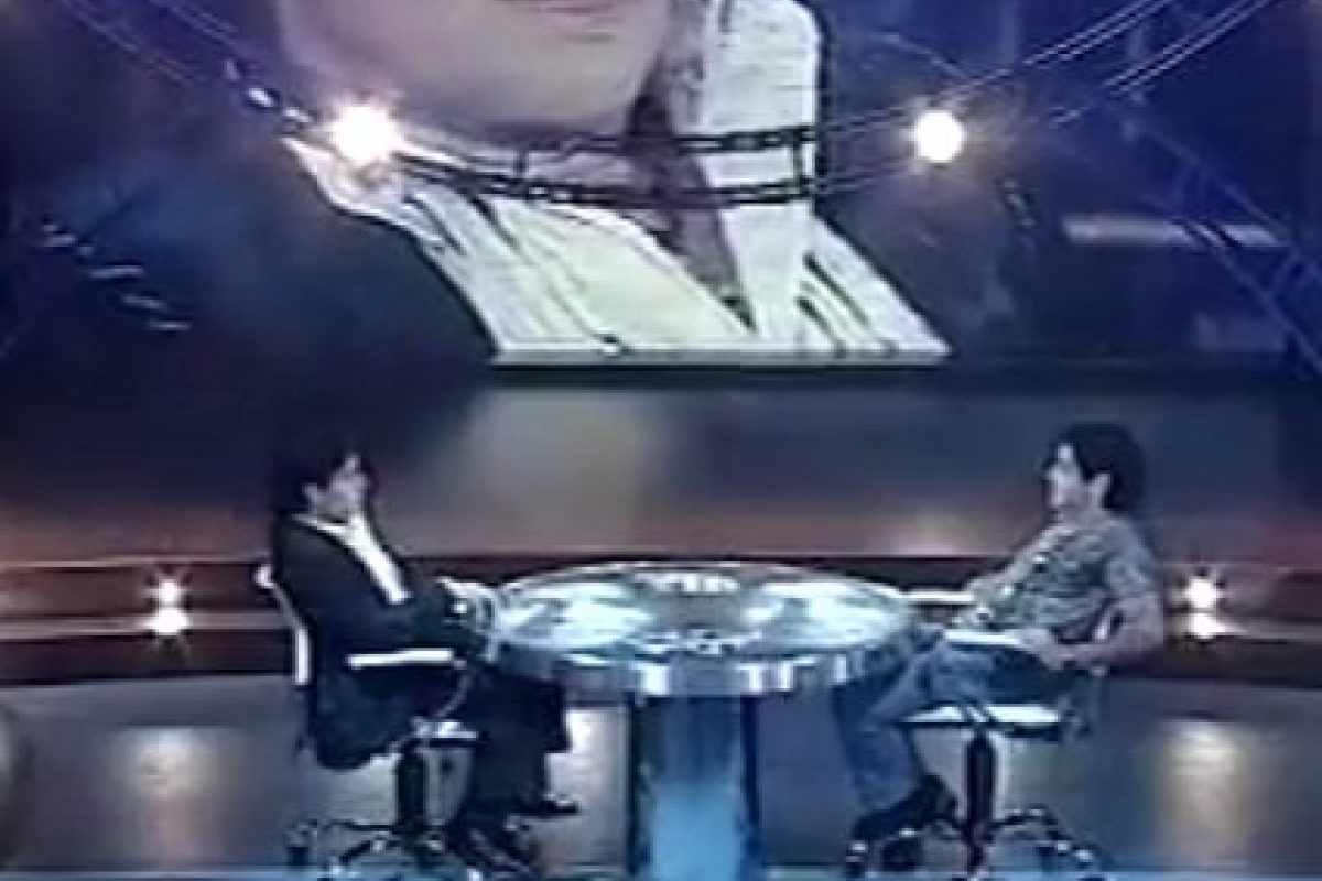 Maradona parla con sé stesso in tv