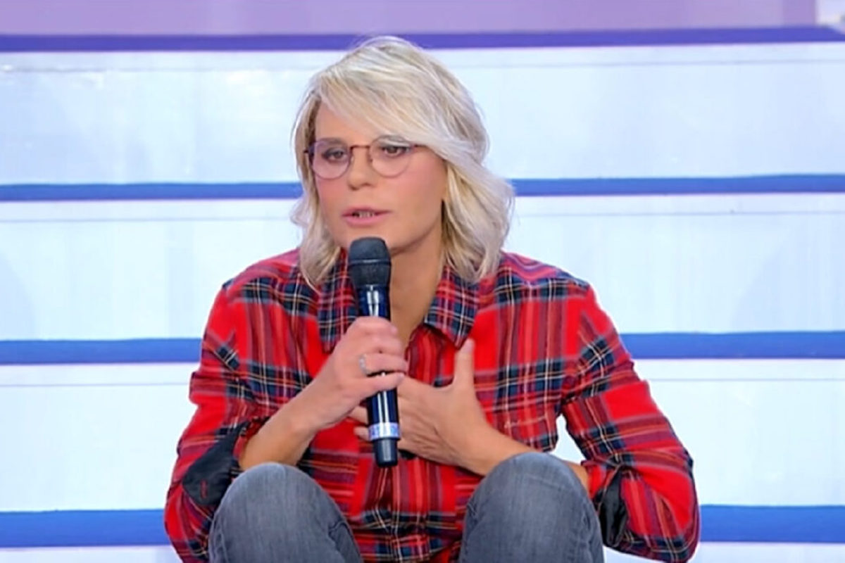 Maria De Filippi attaccata da una sua ex protetta: “Mi ha sfruttata e buttata via”