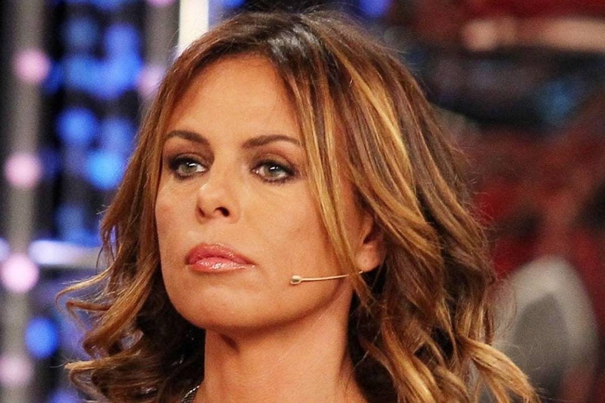 Paola Perego dopo i primi giorni di positività al Covid 19: “Comincio ad avvertire i primi sintomi”