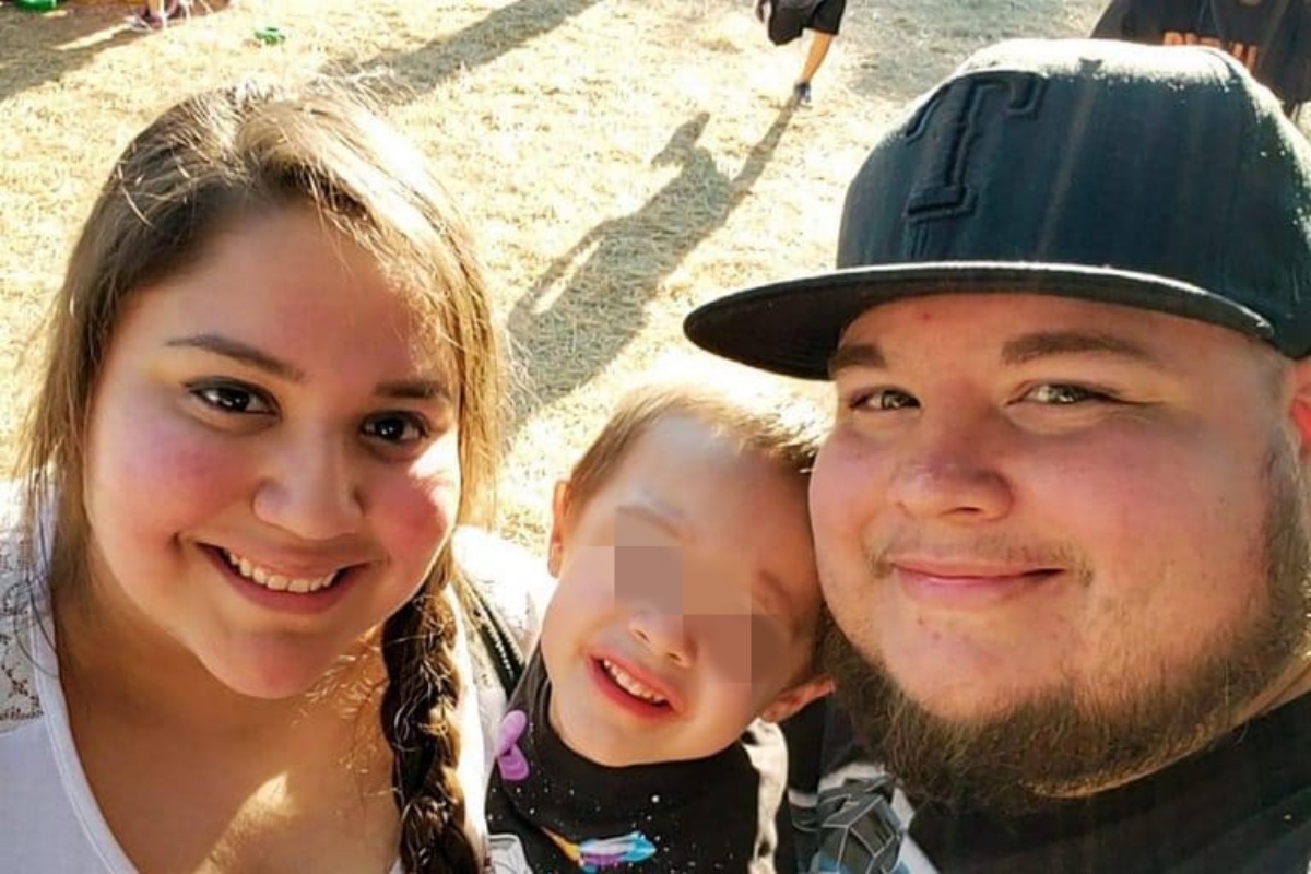 Bambino di 4 anni rimasto orfano per colpa del Covid: la storia di Raiden