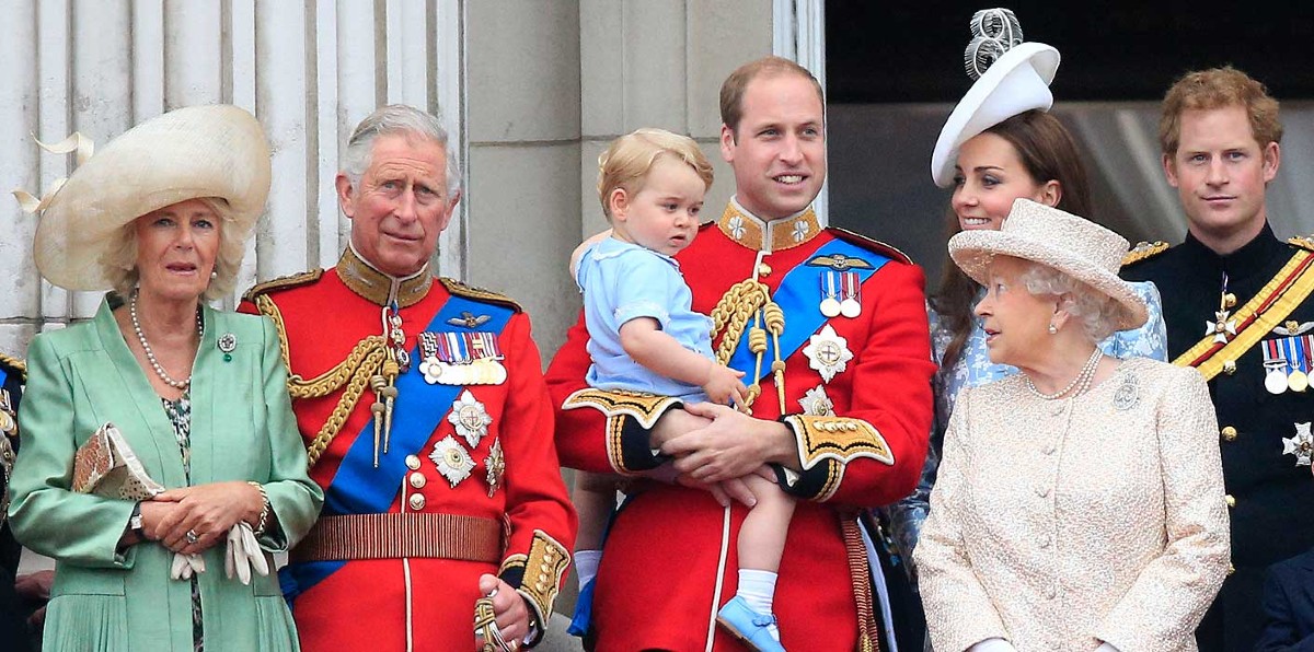 Regina Elisabetta, drastica decisione per la sua famiglia: via alla terapia di gruppo
