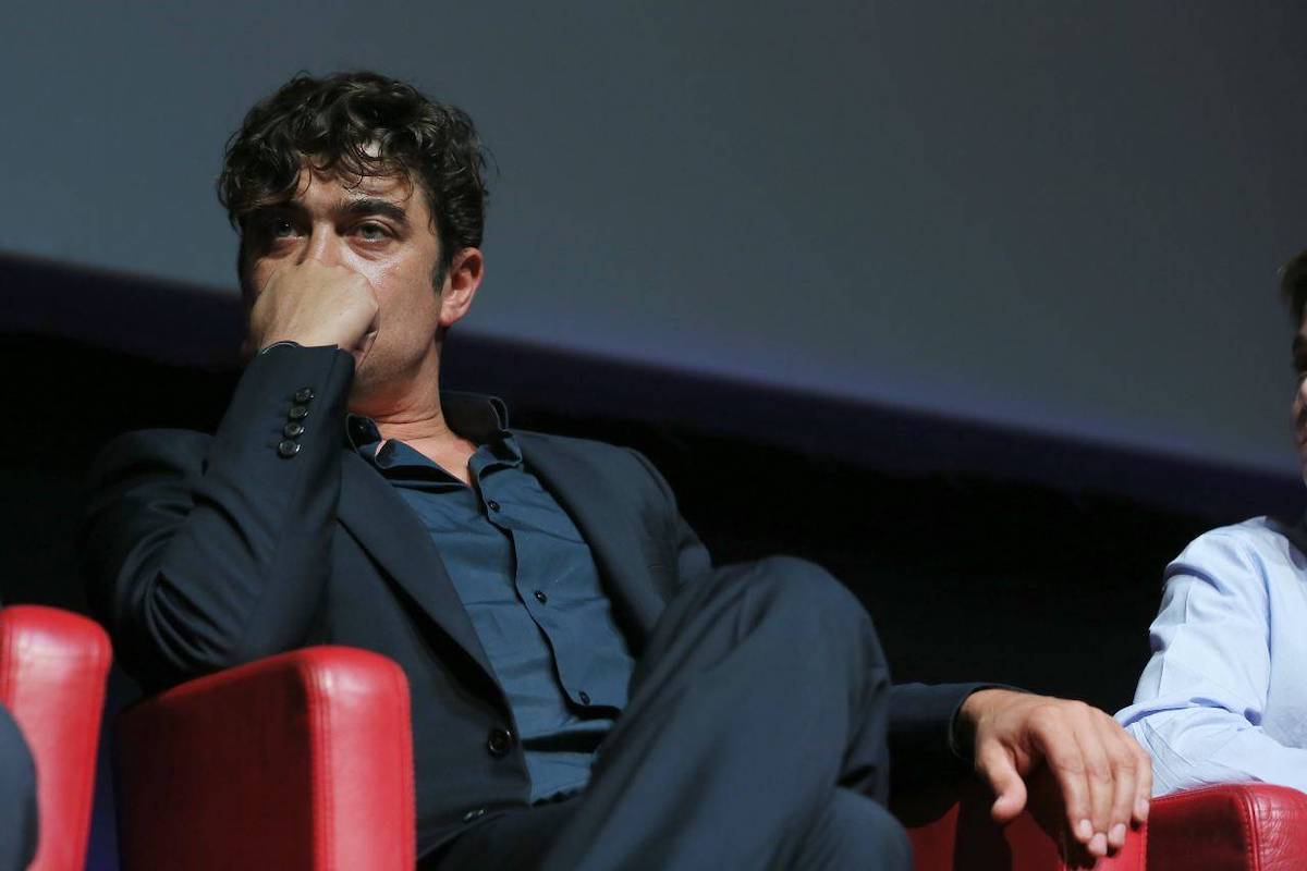Riccardo Scamarcio, rissa sfiorata sul set con Placido: “Ti prendo a schiaffi…”