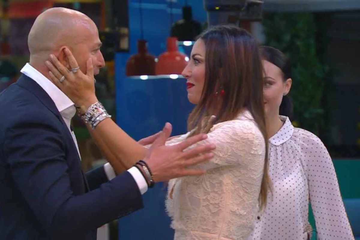Stefano Bettarini nasconde un segreto? Elisabetta Gregoraci lo mette in guardia