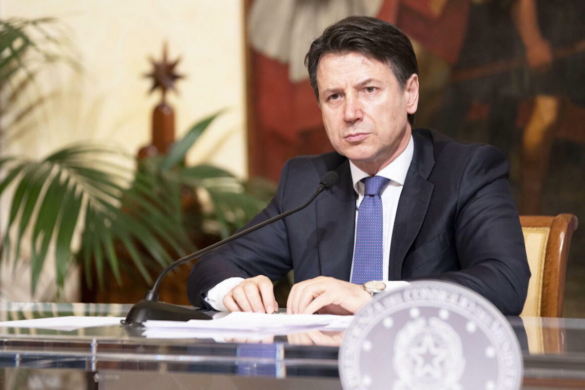 Zona rossa, rischiano Liguria, Basilicata e Puglia: i numeri invitano alla massima cautela