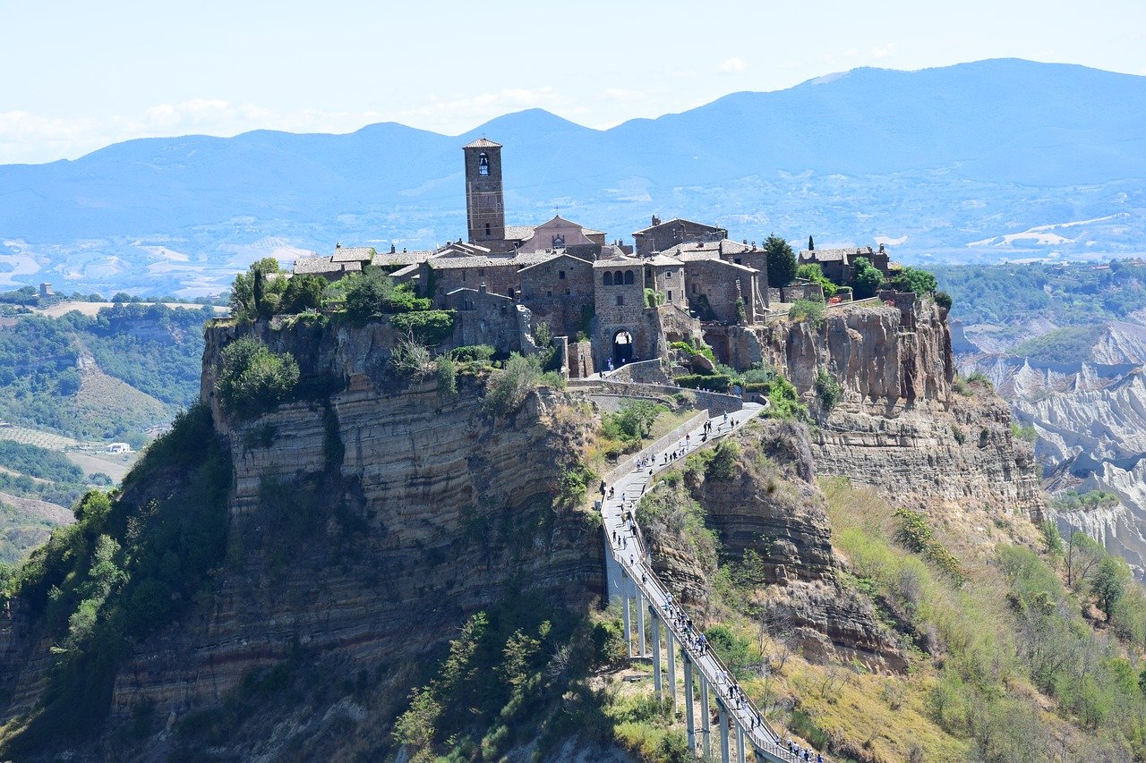 Borghi abbandonati d’Italia: viaggio negli scorci nascosti del Belpaese