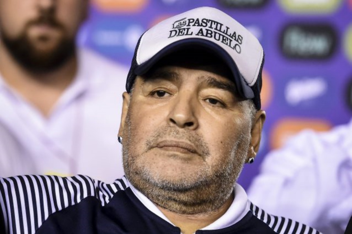 Diego Armando Maradona chiamata al 911