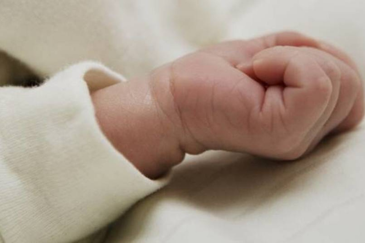 Napoli, neonato di mese morto in ospedale: la mamma attende la salma