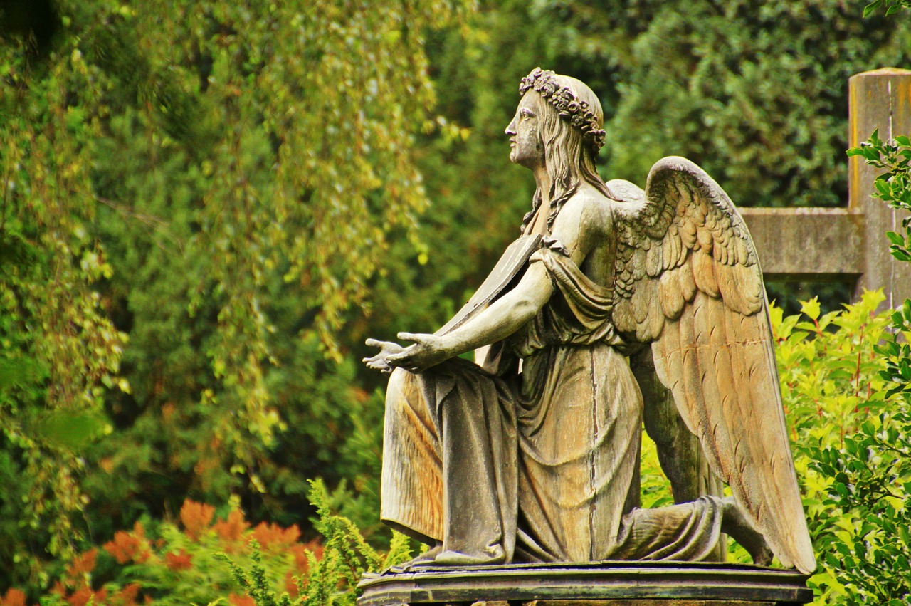 Cemetery, angel statue