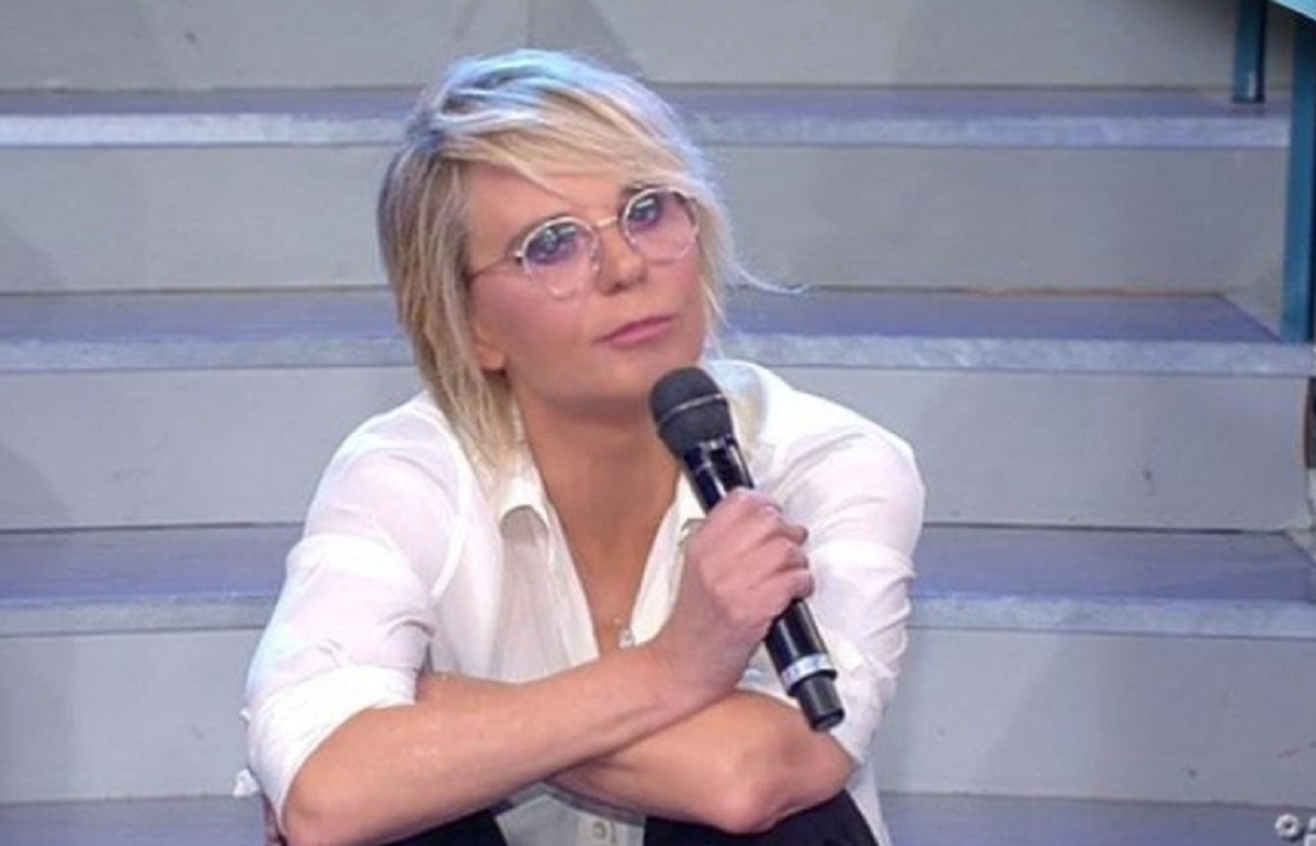 UeD: Maria De Filippi perde la pazienza e ‘velocizza’ le parole del corteggiatore