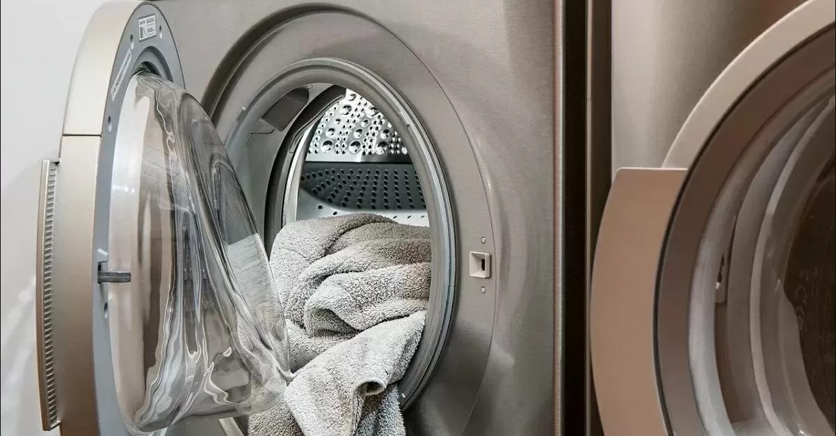 Come pulire e sostituire i filtri dell’asciugatrice: trucchi e ogni quanto bisogna farlo