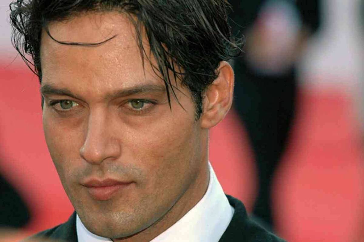 Gabriel Garko in posa per i fotografi