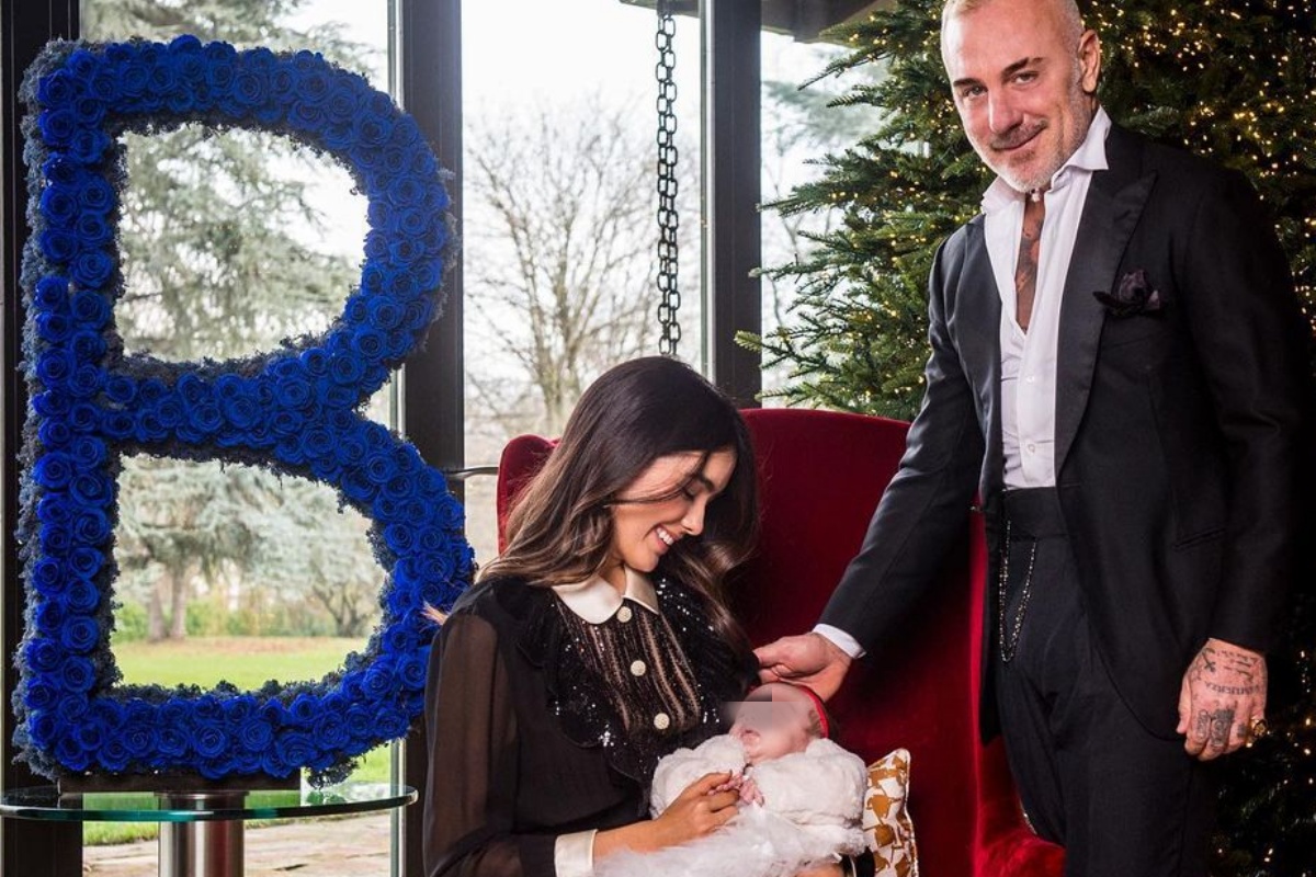 Gianluca Vacchi mostra per la prima volta la sua bambina e racconta del suo problema: “È nata con una malformazione”
