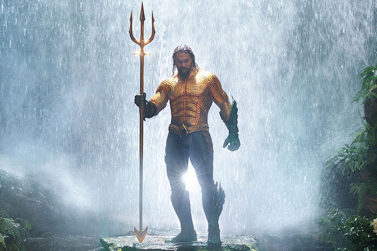 Sapete a chi ha regalato Jason Momoa il suo tridente? Il suo gesto d’amore commuove il web