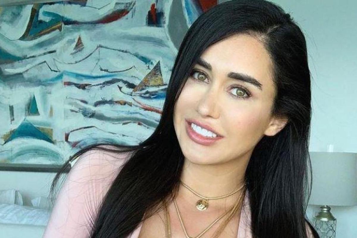 Nota influencer muore a 29 anni: ci sono tante domande senza risposta su quello che le è successo