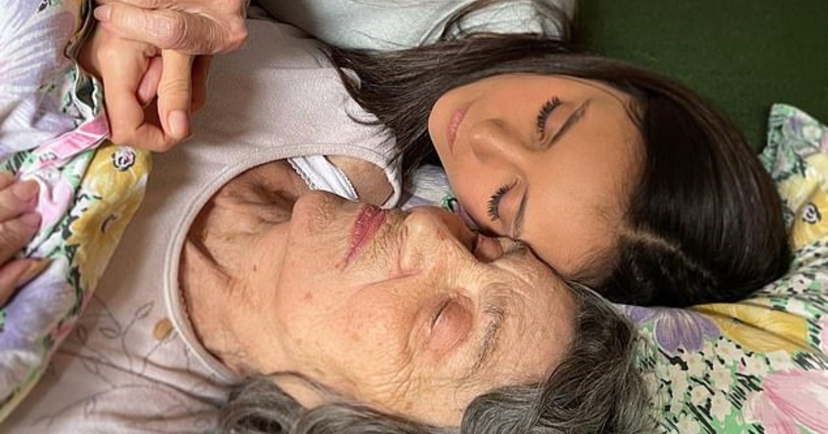Nina Dobrev e l'addio a sua nonna 