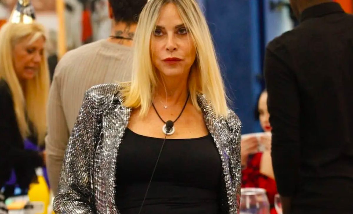 Stefania Orlando scoppia in lacrime: “giornata particolare..”