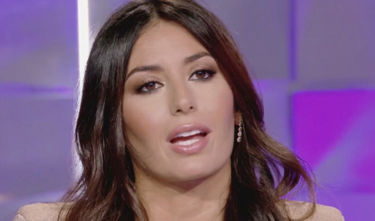 Elisabetta Gregoraci inviperita: “Ho pianto, ma ora ci pensano gli avvocati”