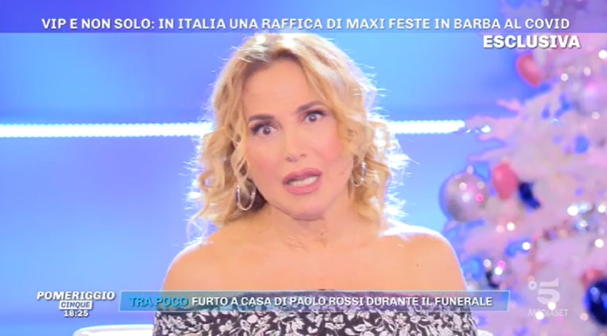 Barbara D'Urso viene offesa e interviene anche la sorella