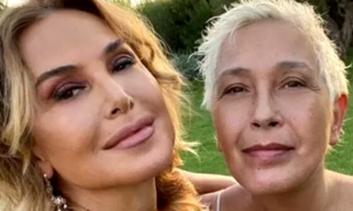 Barbara D’Urso viene offesa e interviene la sorella