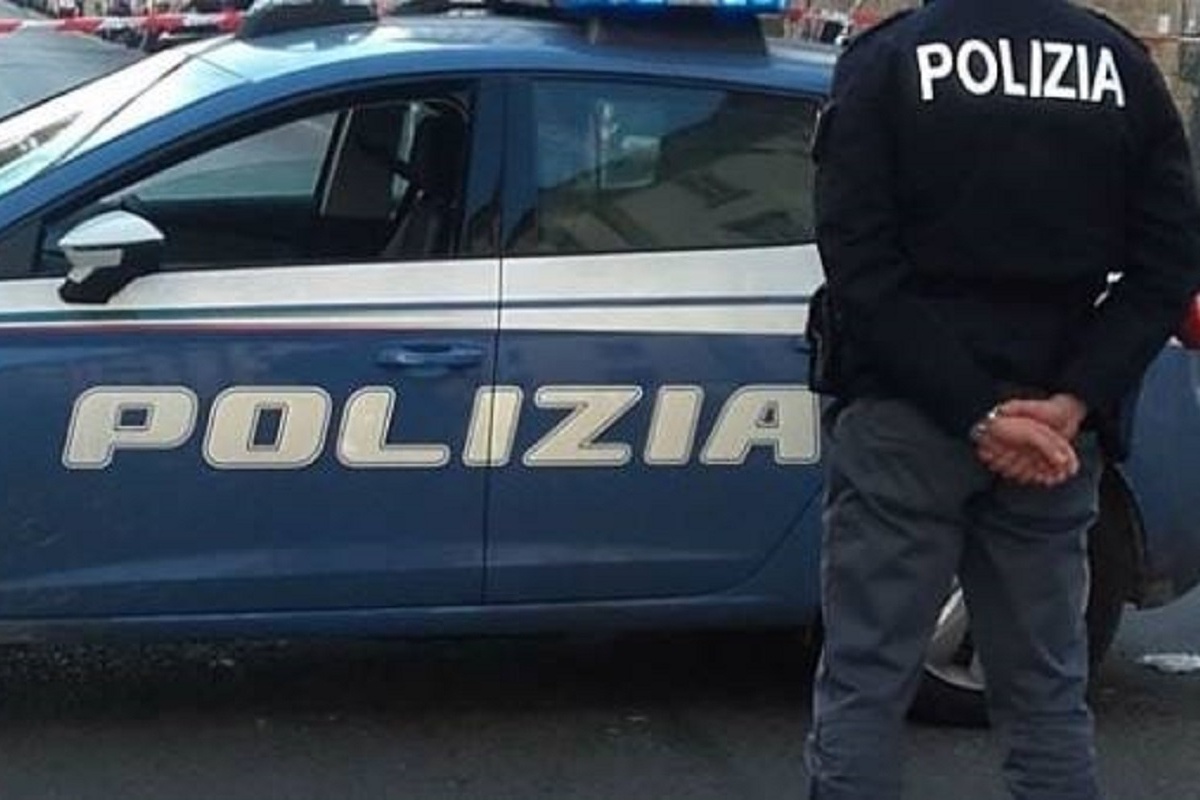 “Aiuto, sta picchiando la mamma!” Bimbo di 11 anni chiama la polizia per quello che sta accadendo in casa