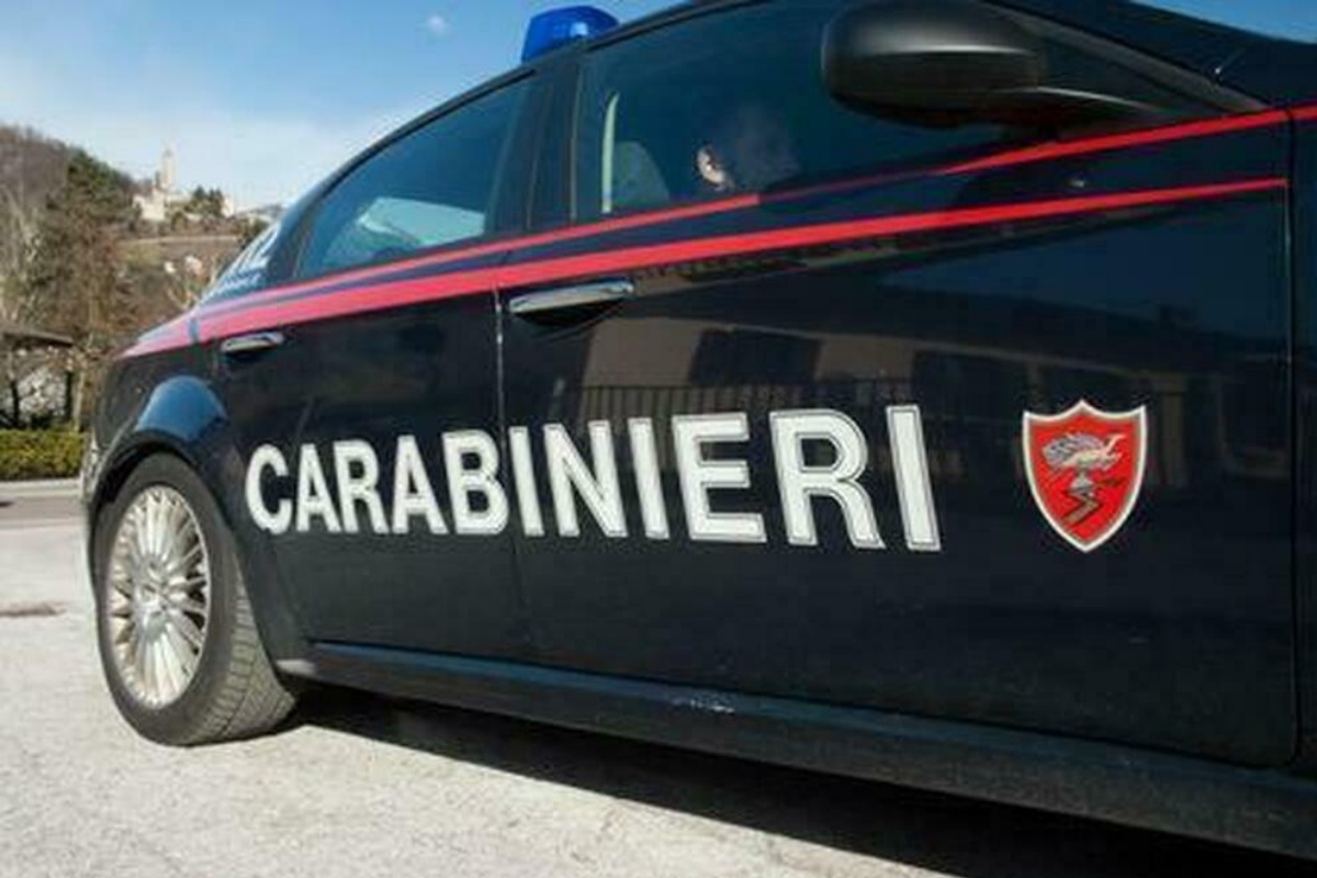 “Non respira!” Bambino di 2 anni trovato senza vita nella culla dalla madre: disposta l’autopsia
