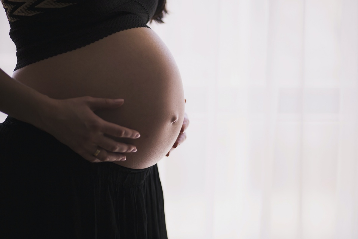 donna incinta dimessa morta neonata