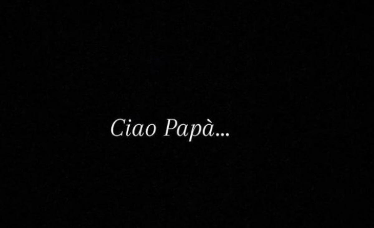 Lutto per il noto opinionista di Uomini e donne: “Ciao papà”