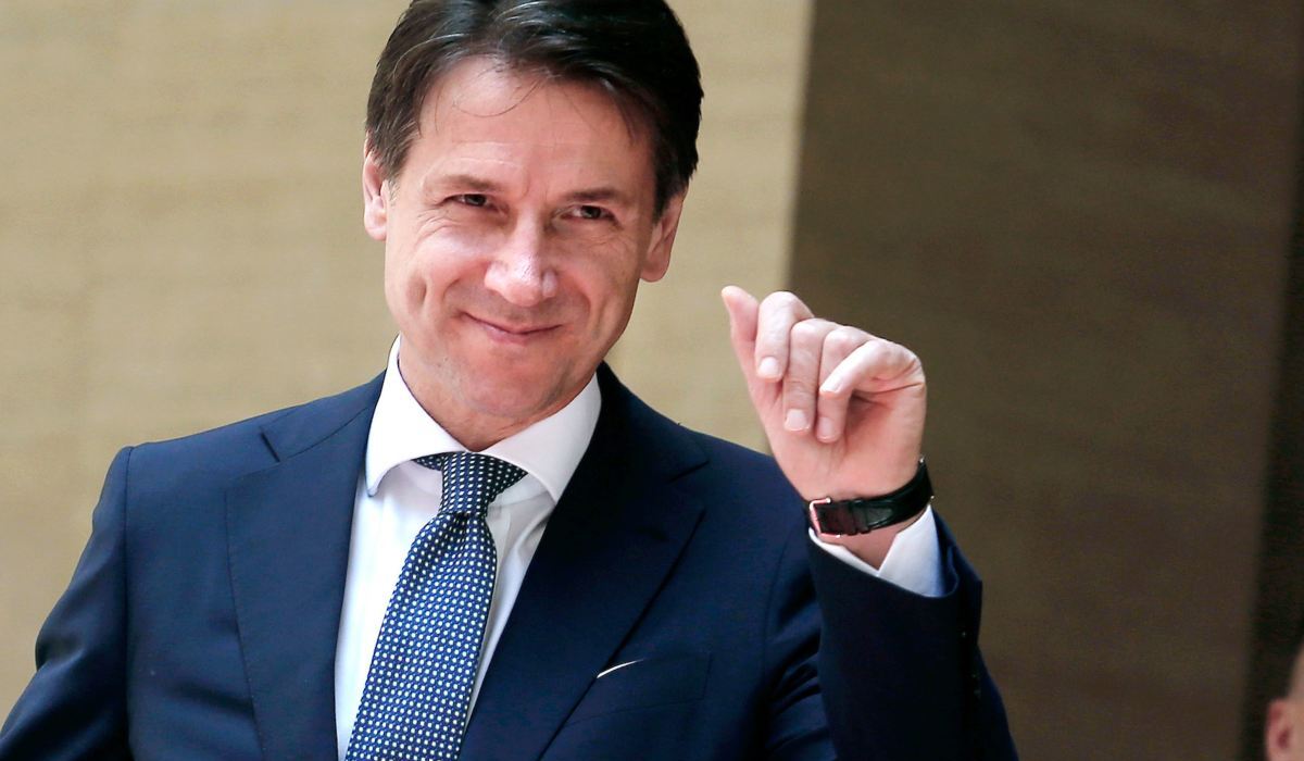 Giuseppe Conte, avete mai visto la sua casa? C’è un curioso particolare che il premier ha voluto avere nel bagno