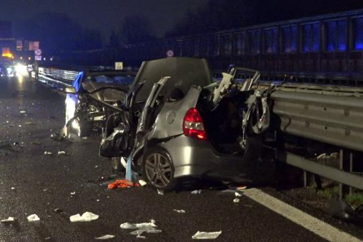 incidente milano morto papà