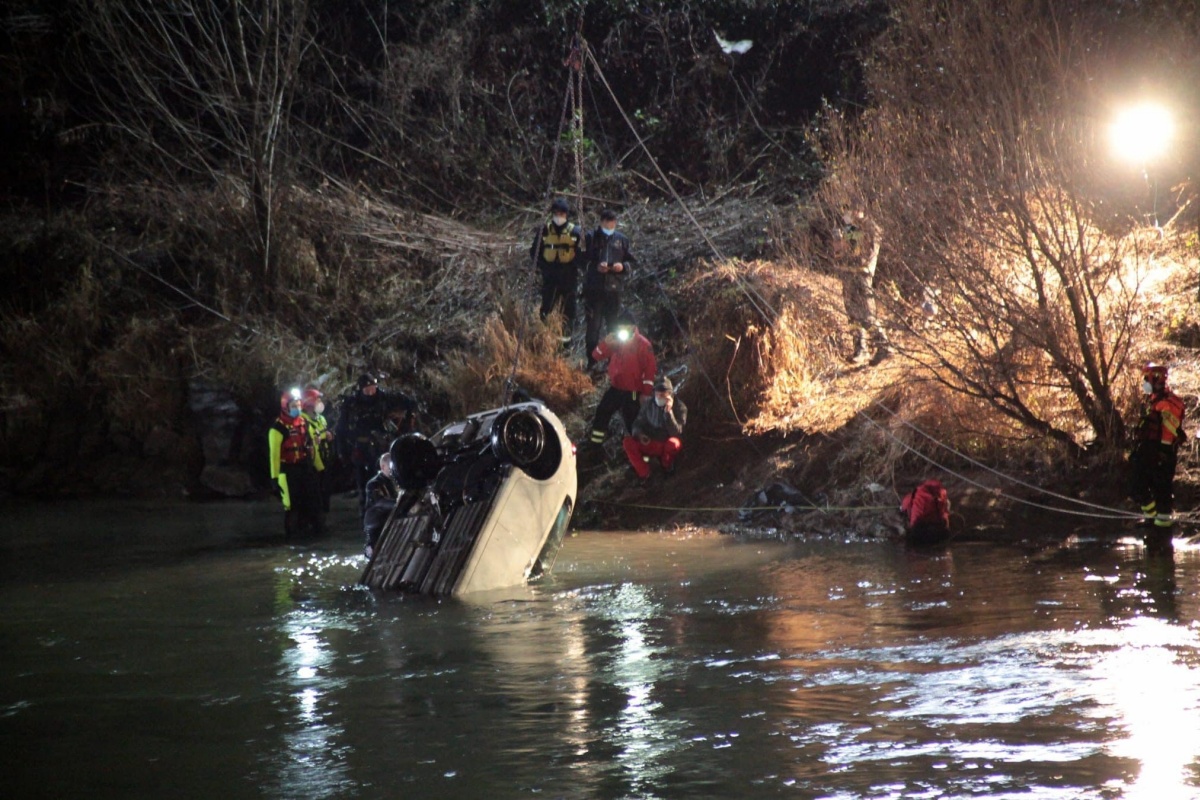 Dramma a Rovereto, mamma e figlio cadono nel fiume, recuperati i corpi