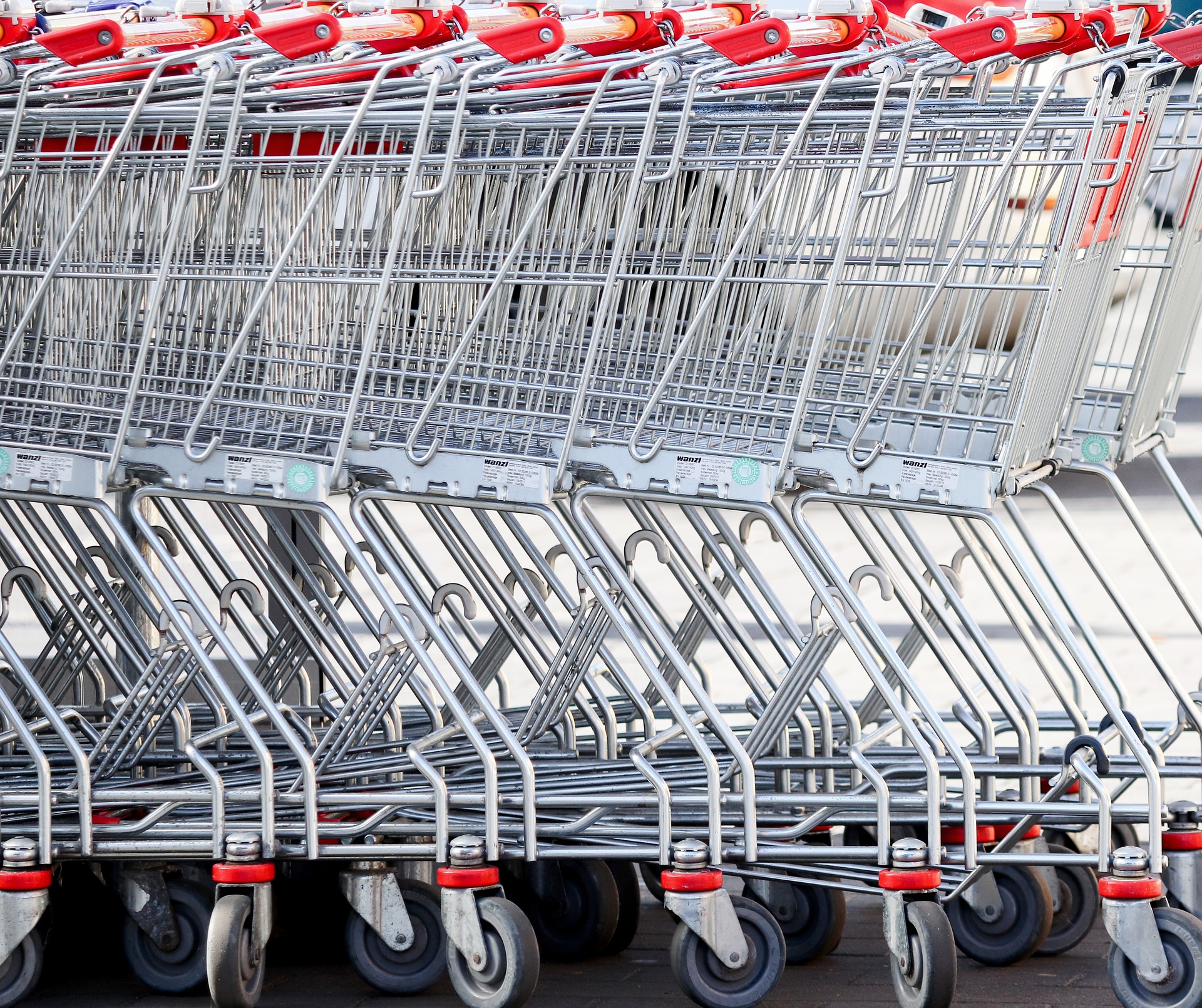 Incendio in un supermercato di Roma