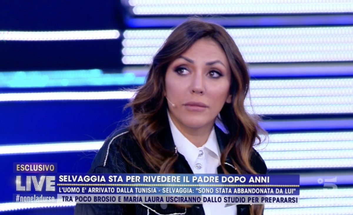 Selvaggia Roma: il padre la sbugiarda in diretta