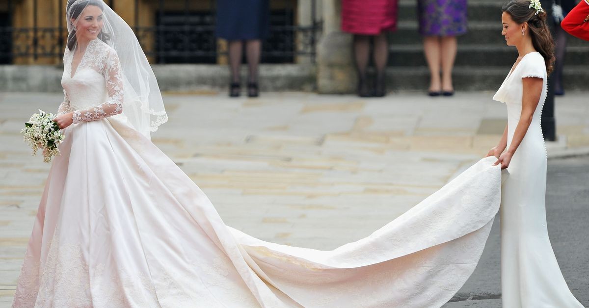 Kate Middleton, quel vestito bianco che ha cambiato completamente le sorti del suo stile