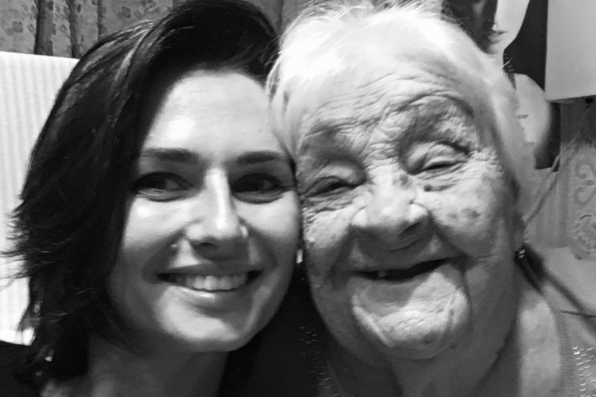 “Vivrai per sempre nei nostri cuori”: il triste addio della modella e attrice, su Instagram
