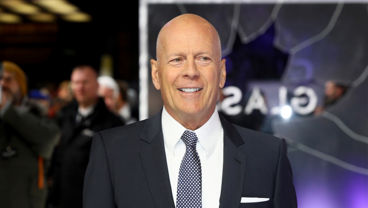 Bruce Willis senza mascherina