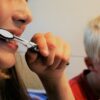 Come pulire l'apparecchio per i denti