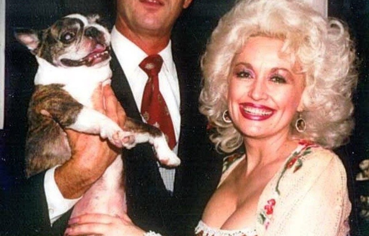 Dolly Parton e il ricordo del suicidio