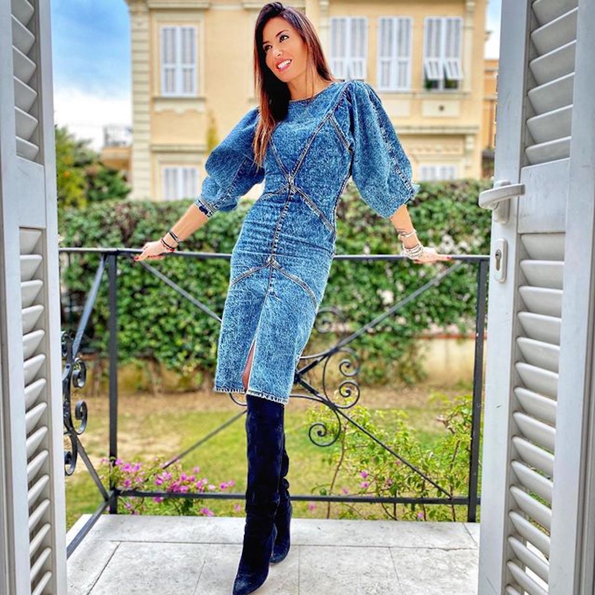 Elisabetta Gregoraci vestita di jeans