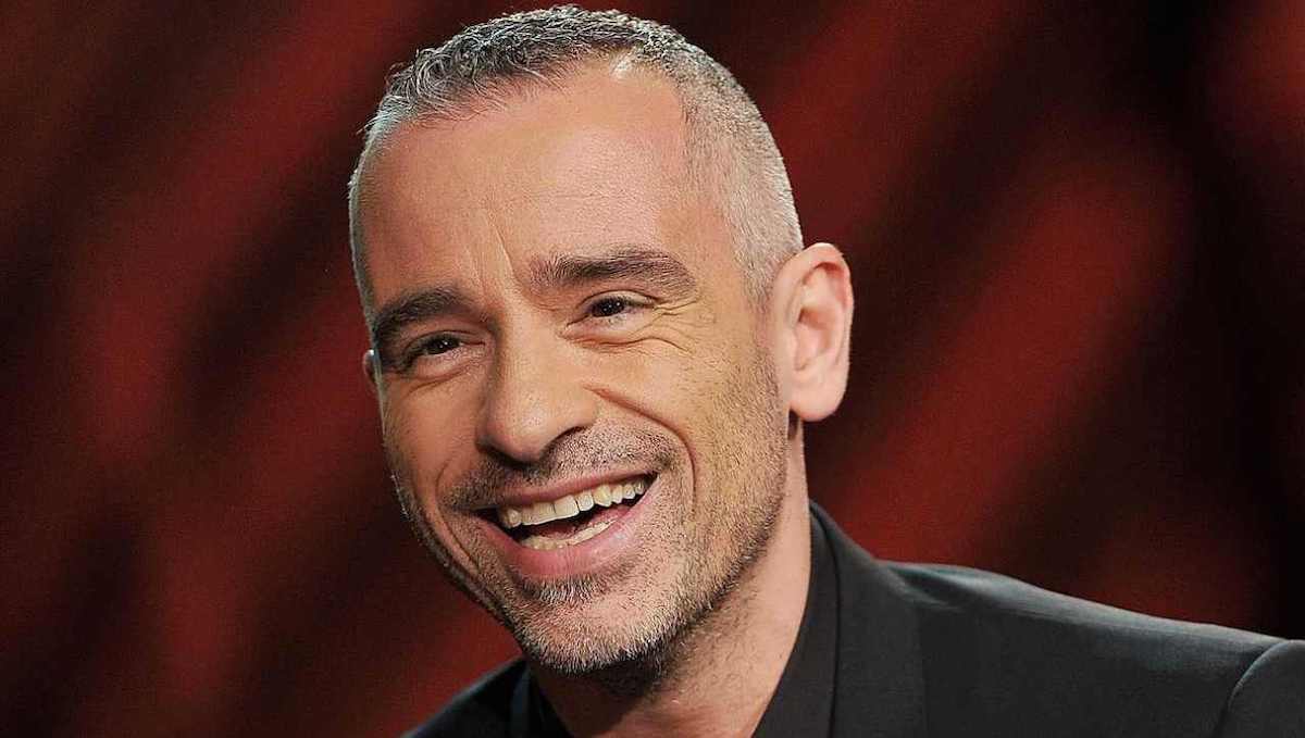 Ramazzotti Eros sorridente