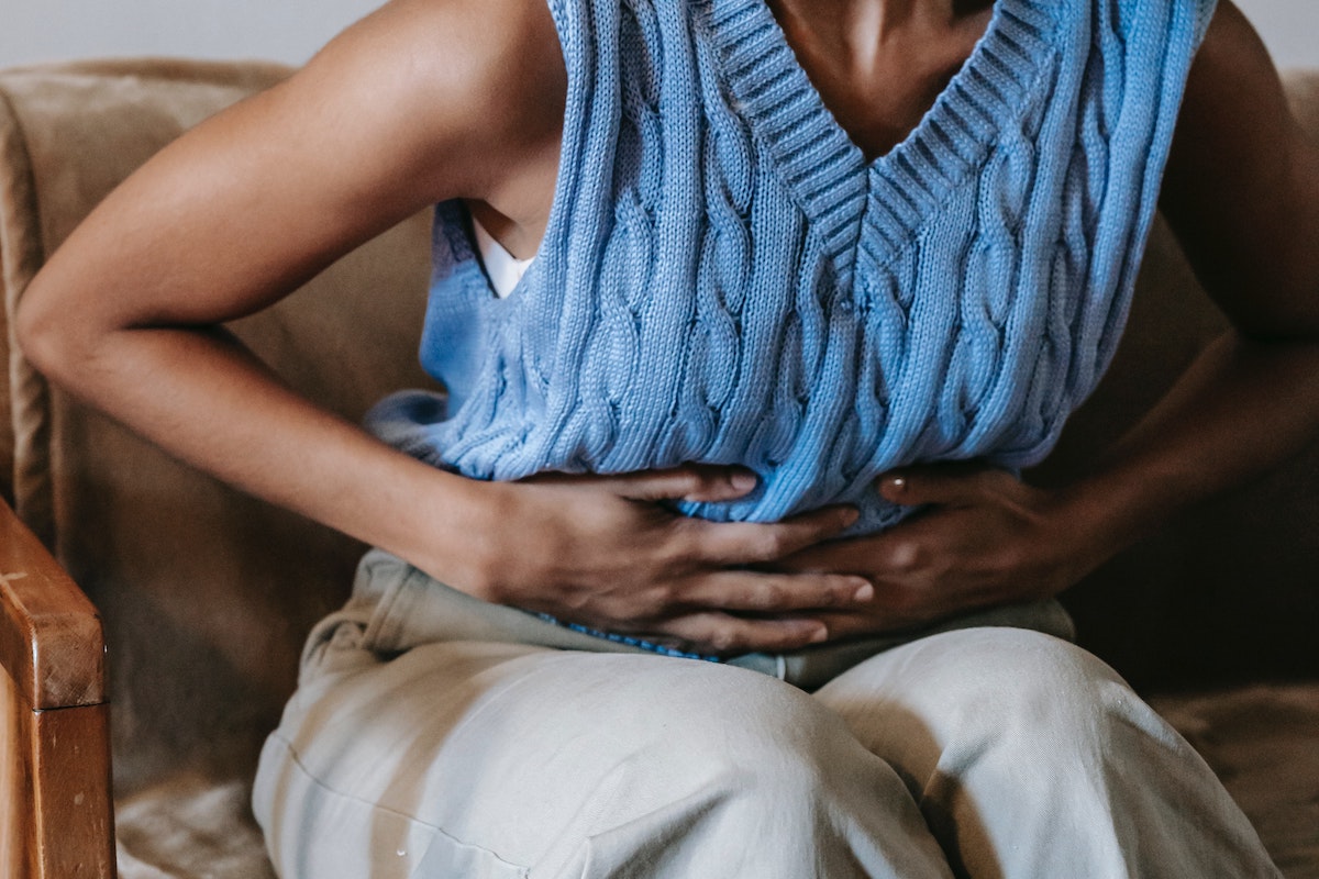 Chi non ha mai avuto l’imbarazzante problema delle flatulenze? Sapete che esistono degli alimenti capaci di risolverlo? Ecco quali sono