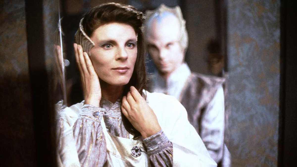 Mira Furlan recita in Babylon 5