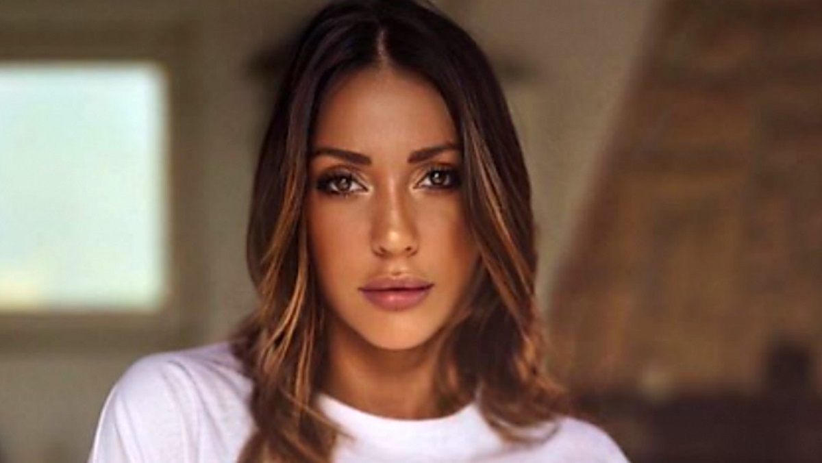 Selvaggia Roma, il look sfoggiato al Grande Fratello Vip non è passato inosservato: le foto