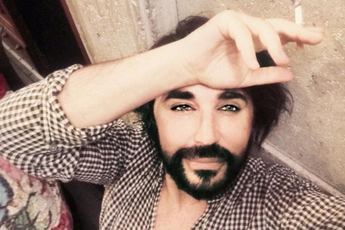 Scialpi con la sigaretta