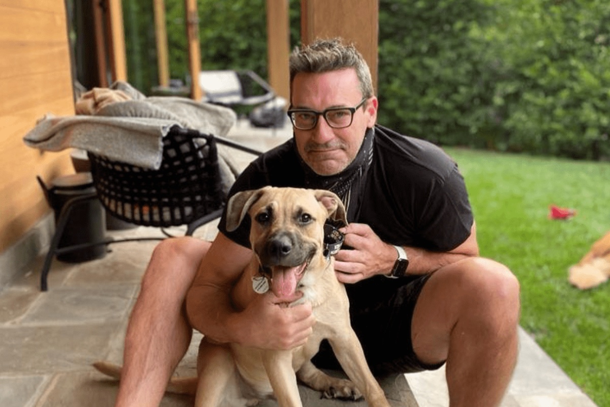 Jon Hamm salva il cane Splash