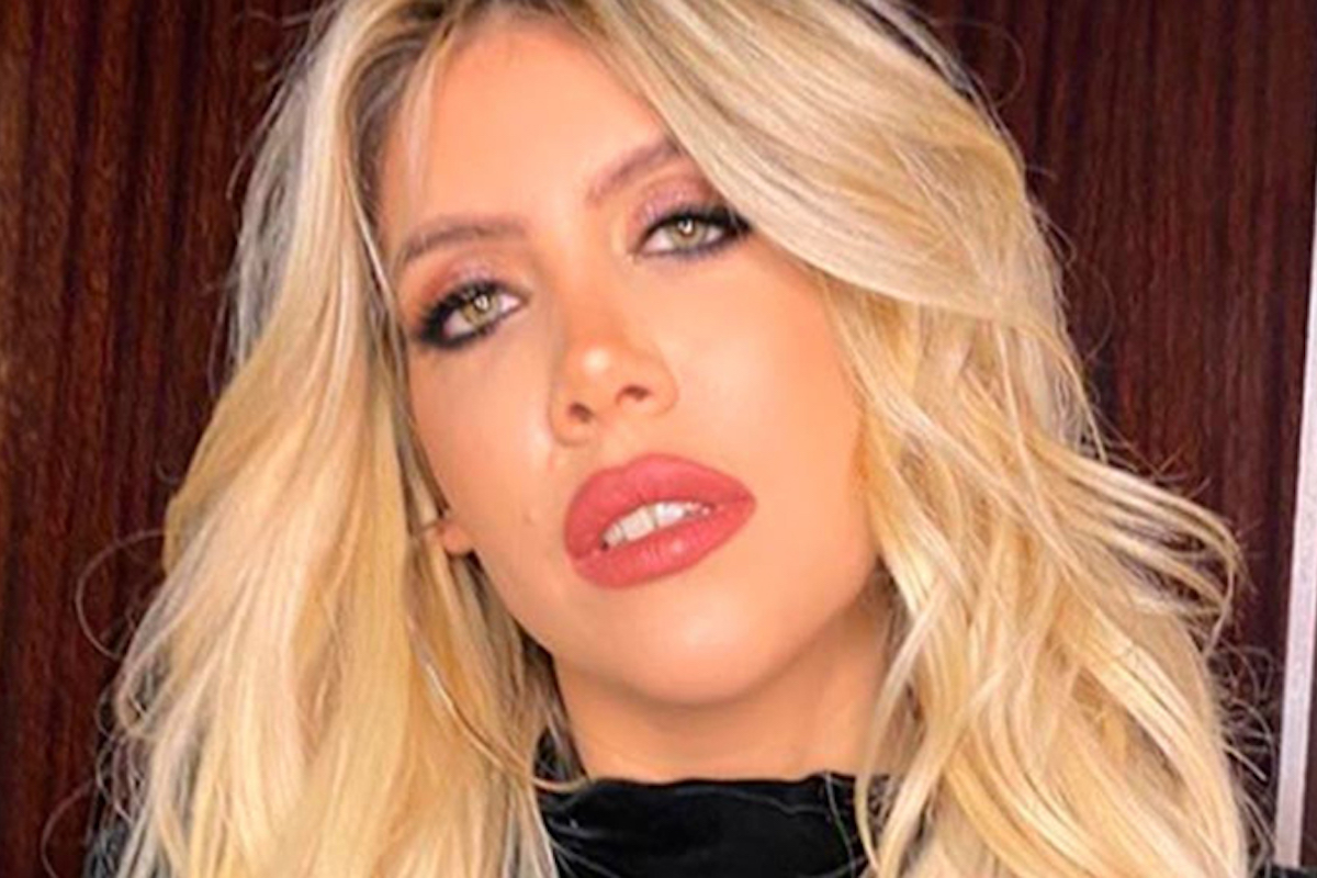 Wanda Nara, spese folli: il prezzo del suo completo di seta fa venire i brividi