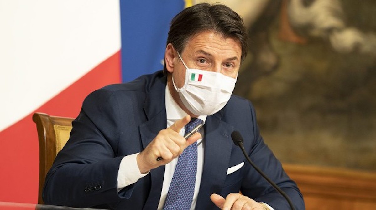 Conferenza stampa: Giuseppe Conte parla delle zone bianche