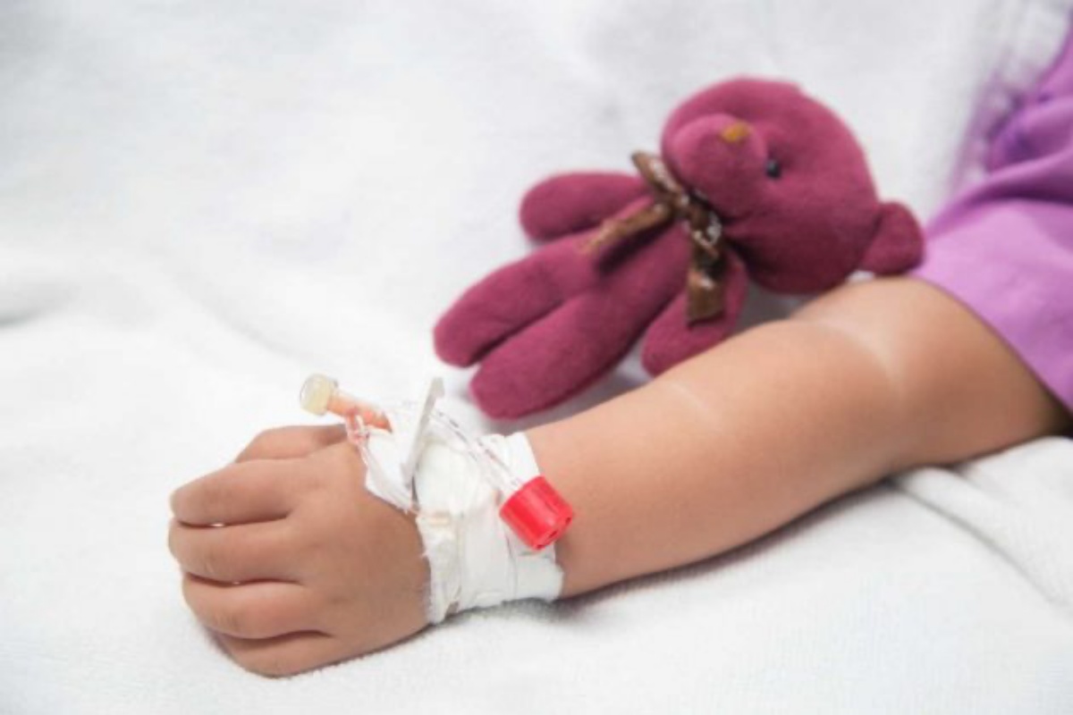 Dolori e febbre che non passa: bambina di 8 anni perde la vita