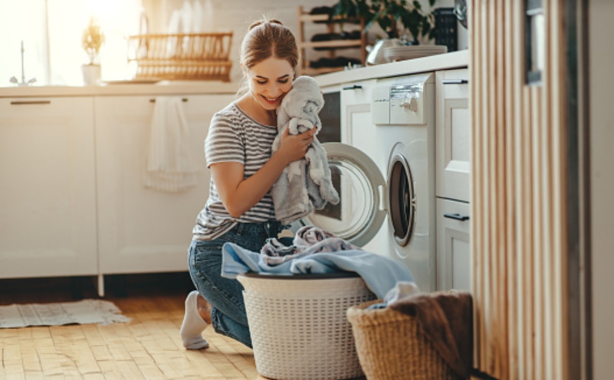 Asciugare i panni in casa in inverno, è un vero e proprio incubo. Non è vero? Ecco alcuni semplici consigli che vi semplificheranno la vita